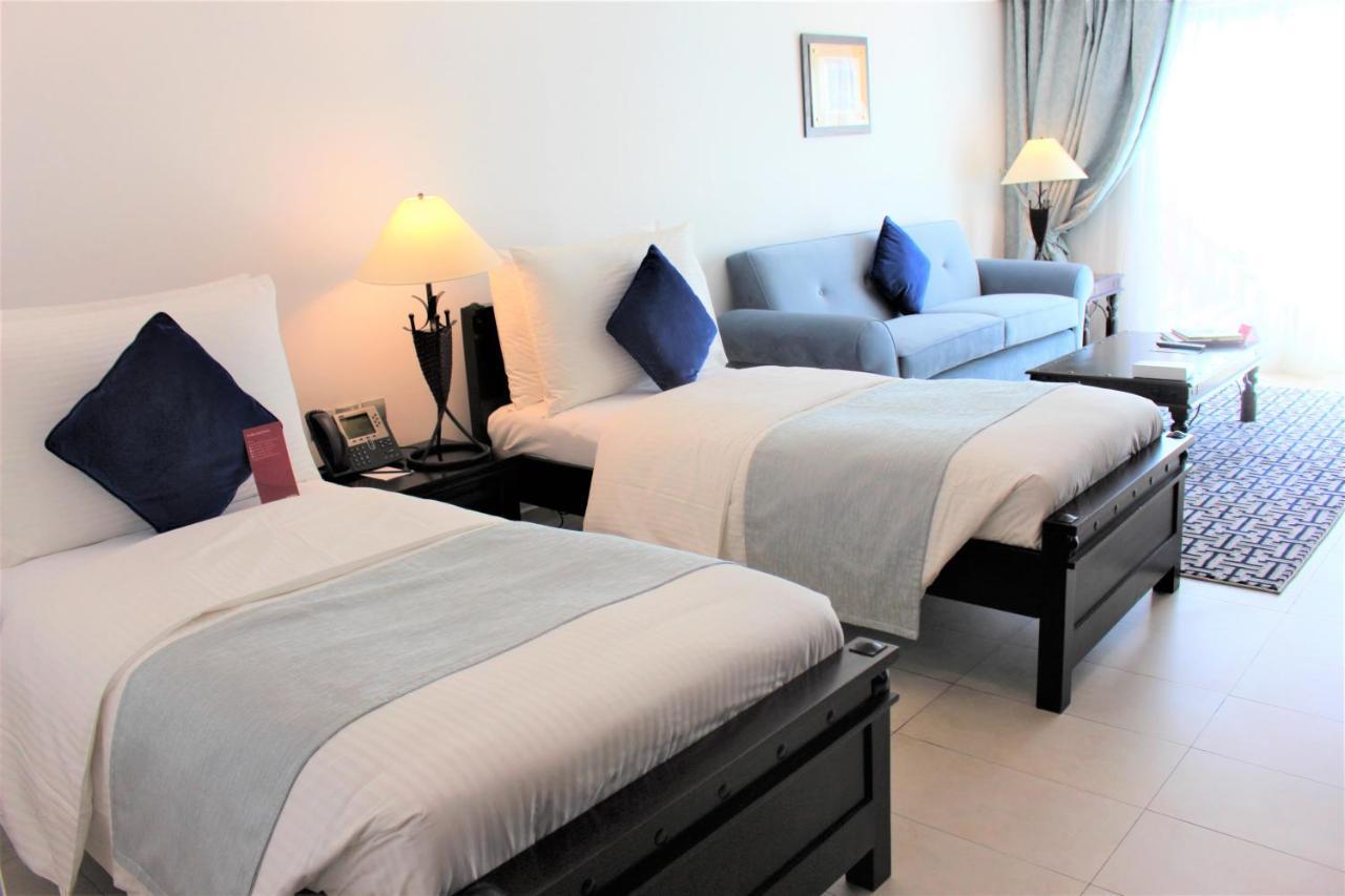 Moevenpick Hotel & Resort Al Bida'A Salmiya Exterior foto