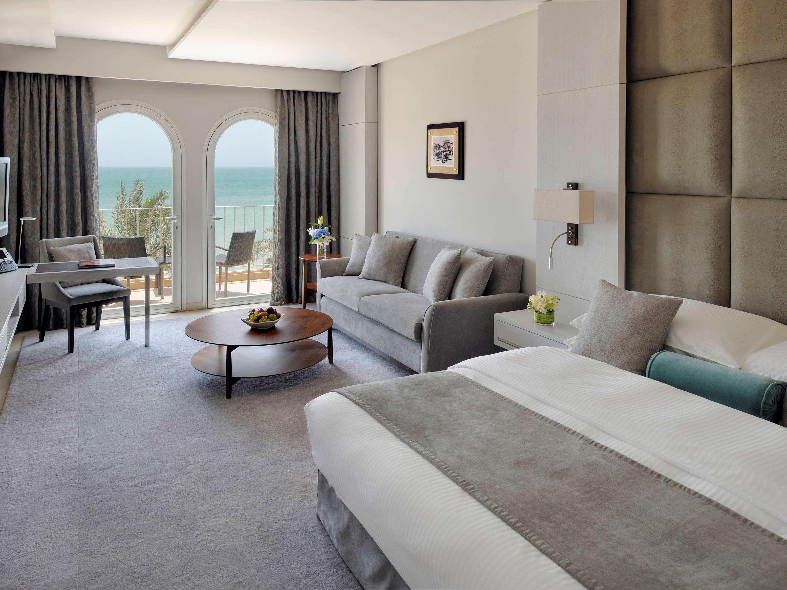 Moevenpick Hotel & Resort Al Bida'A Salmiya Exterior foto Deluxe room